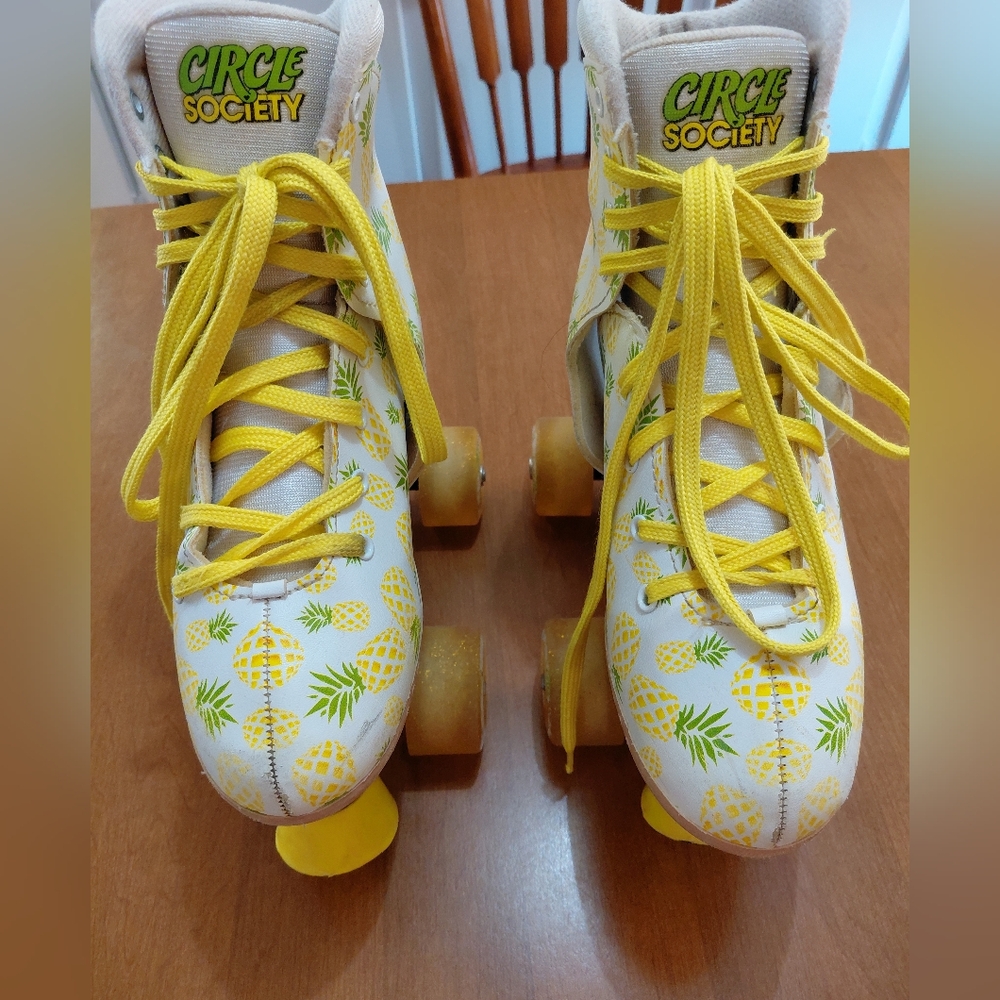 CIRCLE SOCIETY Crushed Pineapple Adjustable to fit growing feet Roller Skates